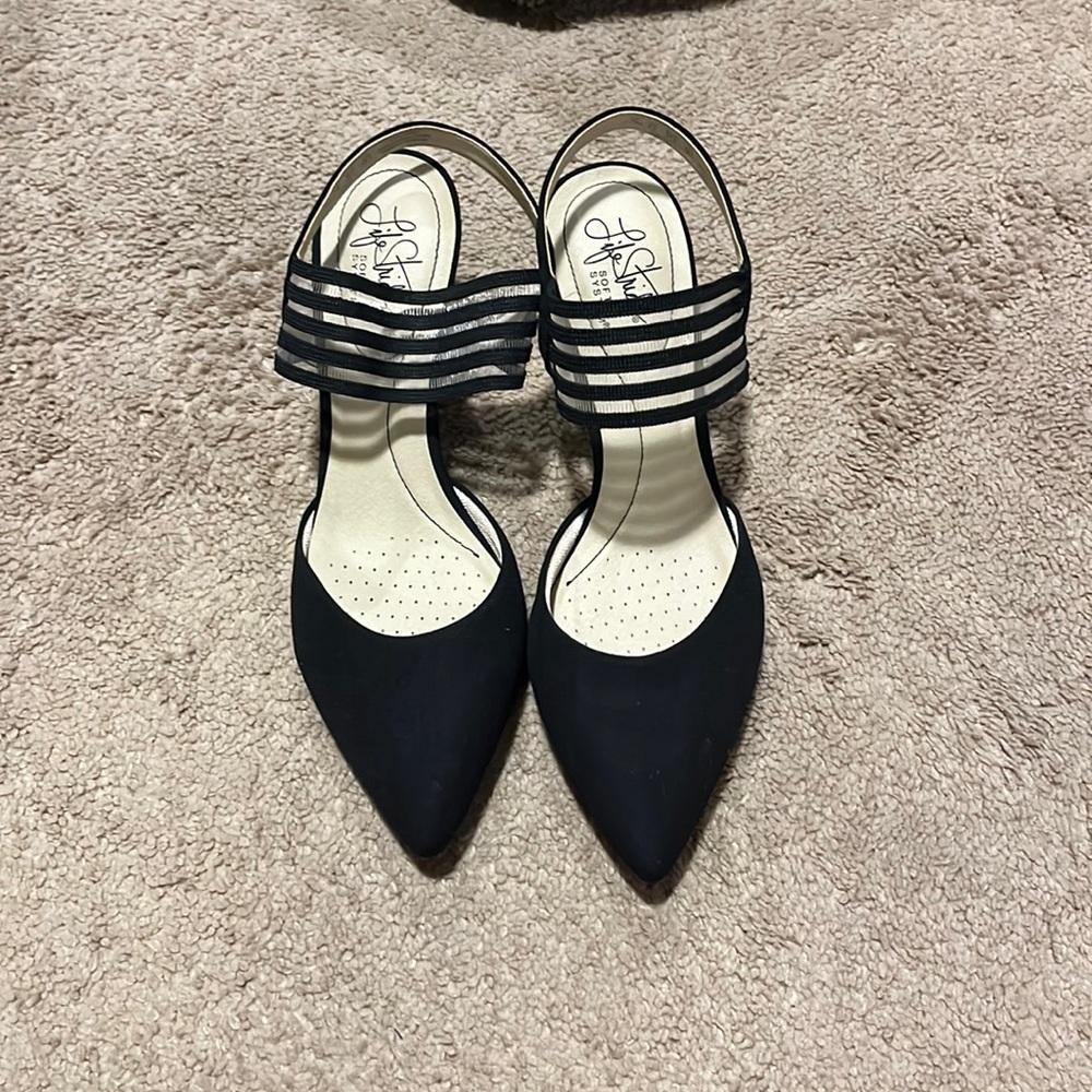Super comfy black heels